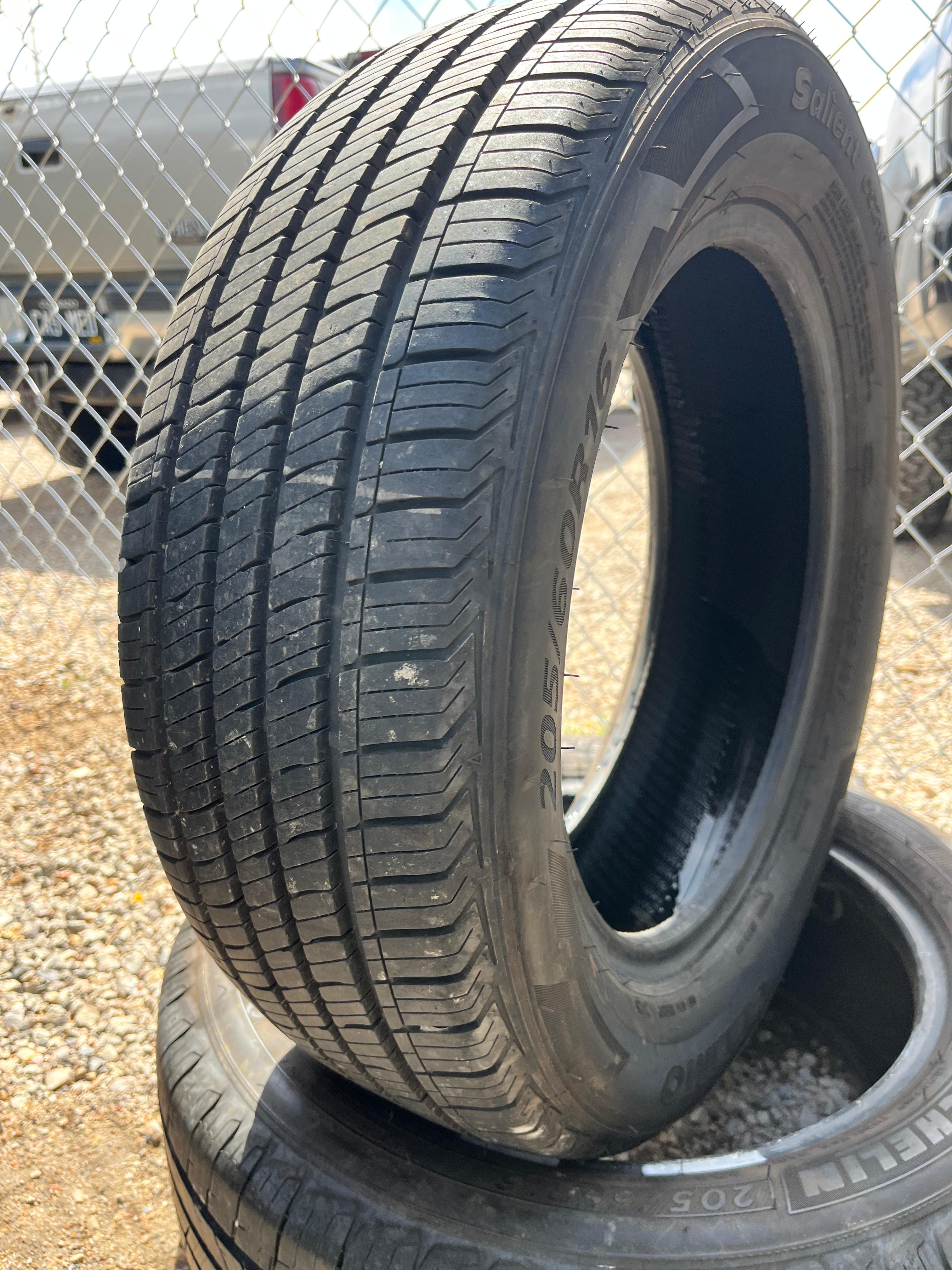 205/60R16 Pair (2 Used Tires) Celimo Salient CS210