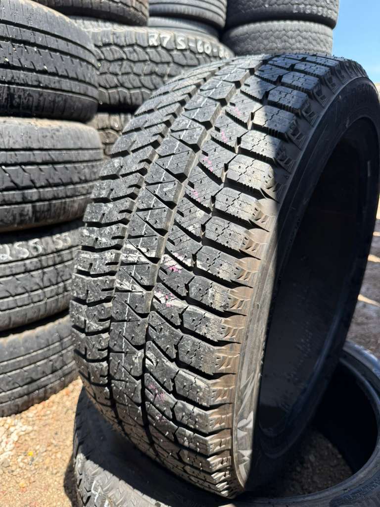 245/45R19 Pair (2 Used Tires) Bridgestone Blizzak WS90
