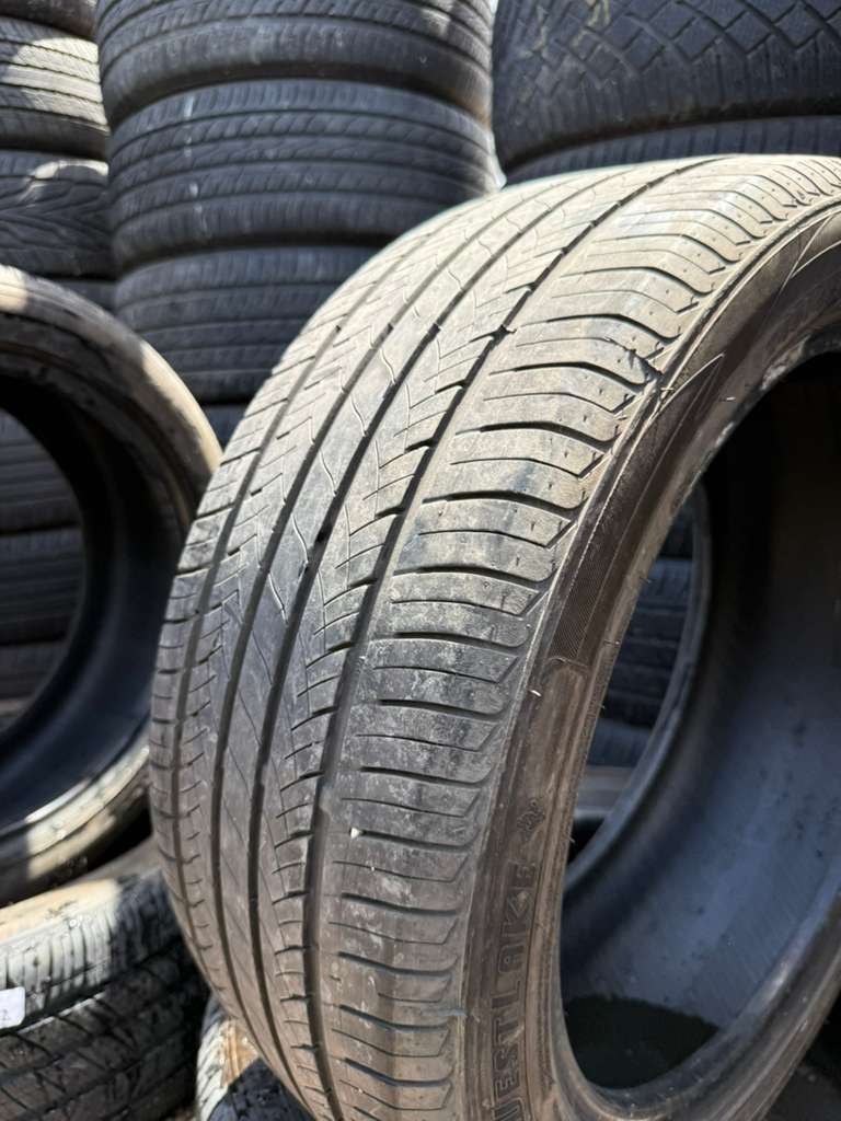 245/45R19 Pair (2 Used Tires) Westlake SA-07