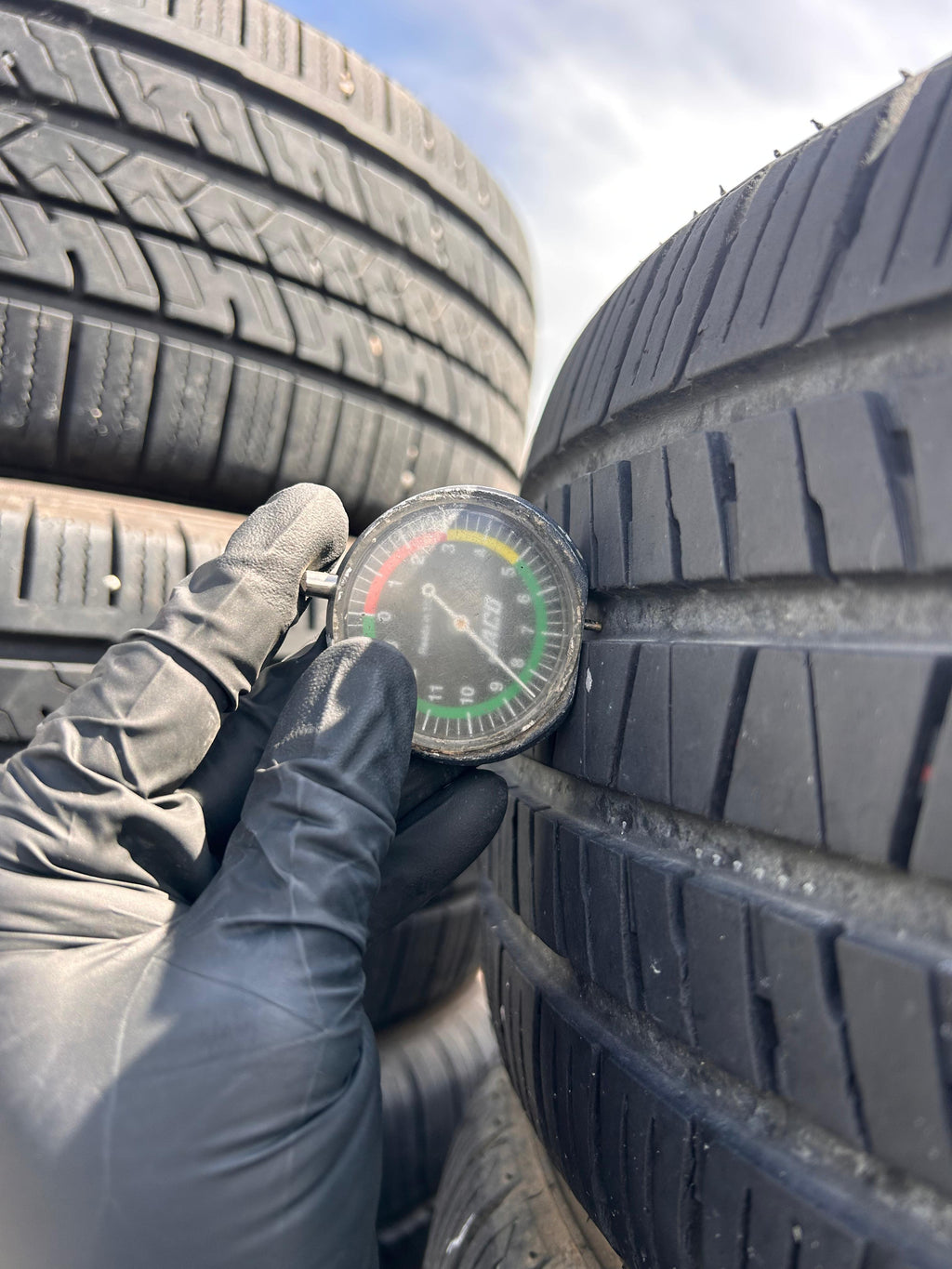 215/55R17 Pair (2 Used Tires) ComfortRide Suretrac