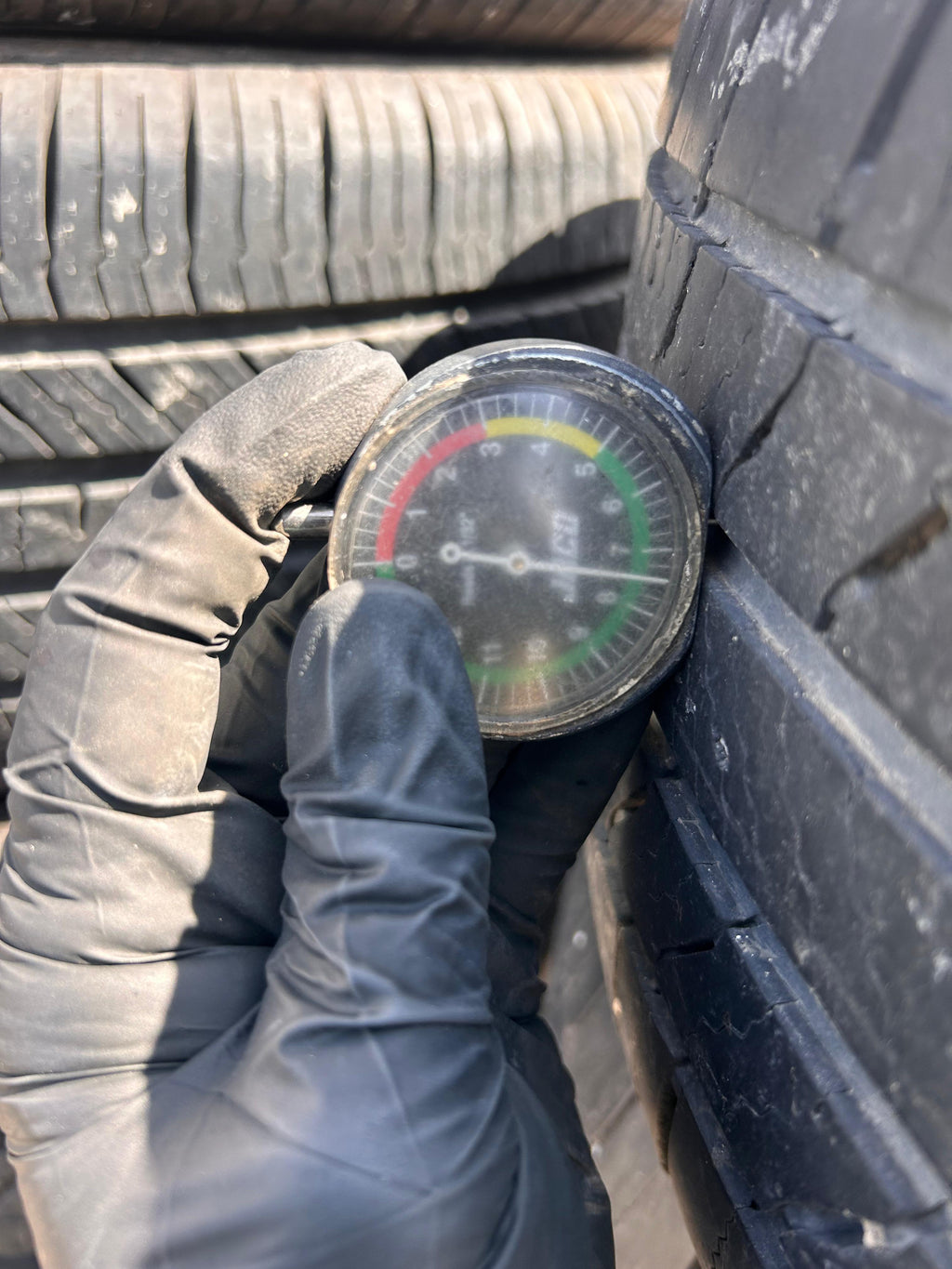 225/50R17 Set (4 Used Tires) Michelin Defender2