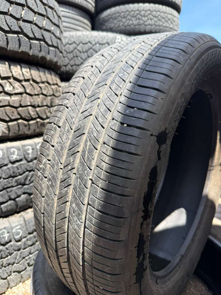 235/55R19 Pair (2 Used Tires) Kumho Crugen HP71