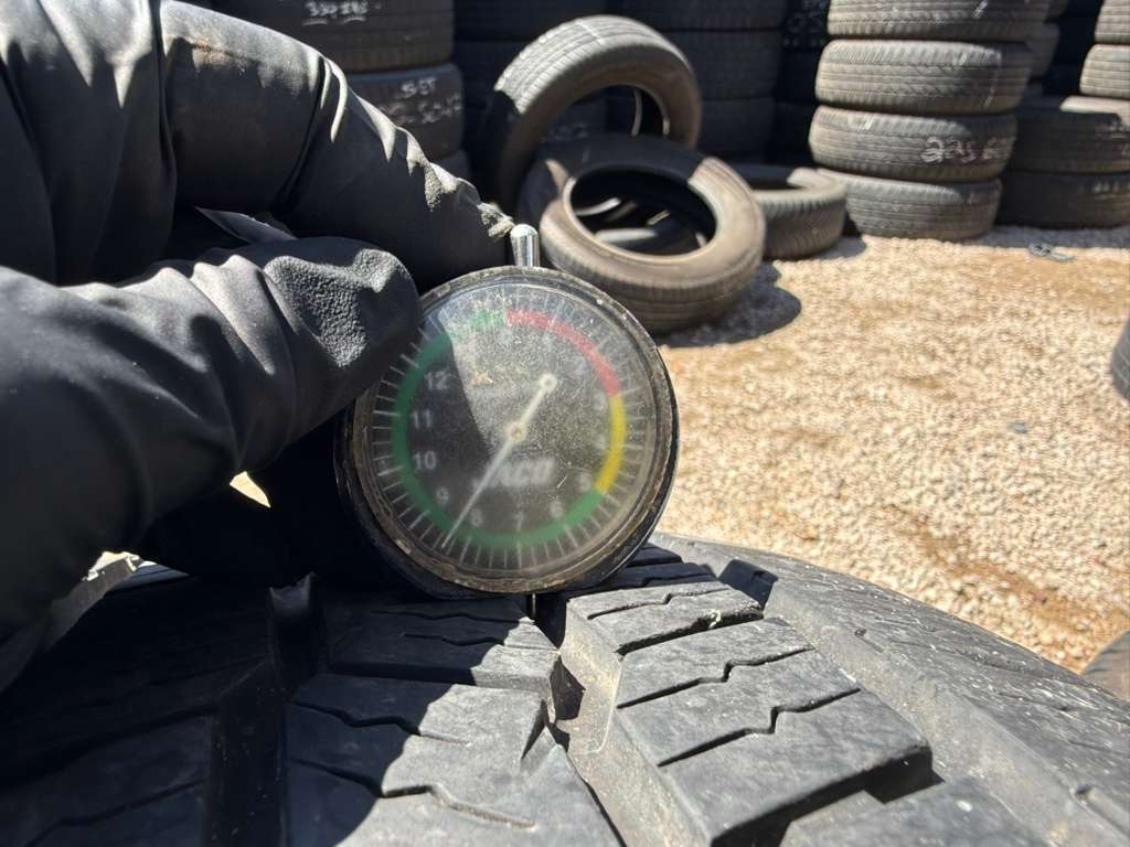 235/65R17 Pair (2 Used Tires) Prinx Hicountry HT2