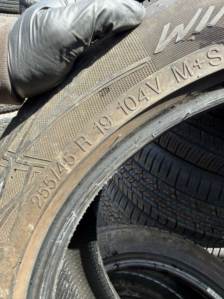 255/45R19 Set (4 Used Tires) Vredestein Wintertrac Pro