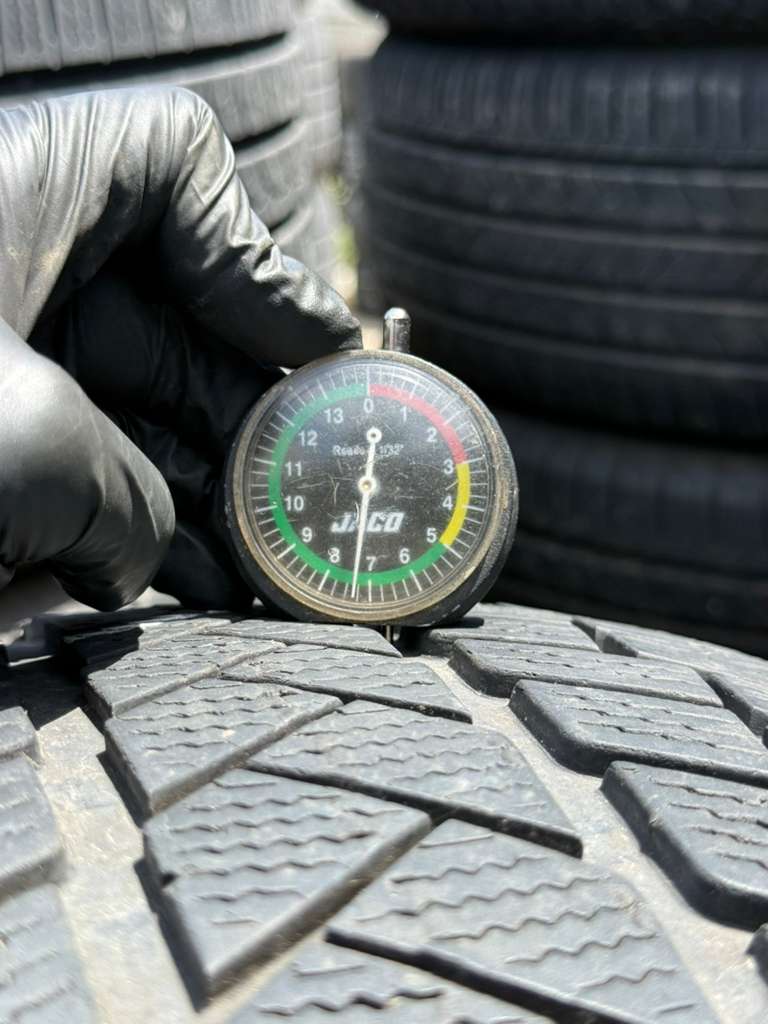 255/45R19 Set (4 Used Tires) Vredestein Wintertrac Pro