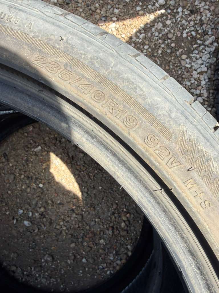 235/40R19 Pair (2 Used Tires) Bridgestone Turanza EL 440