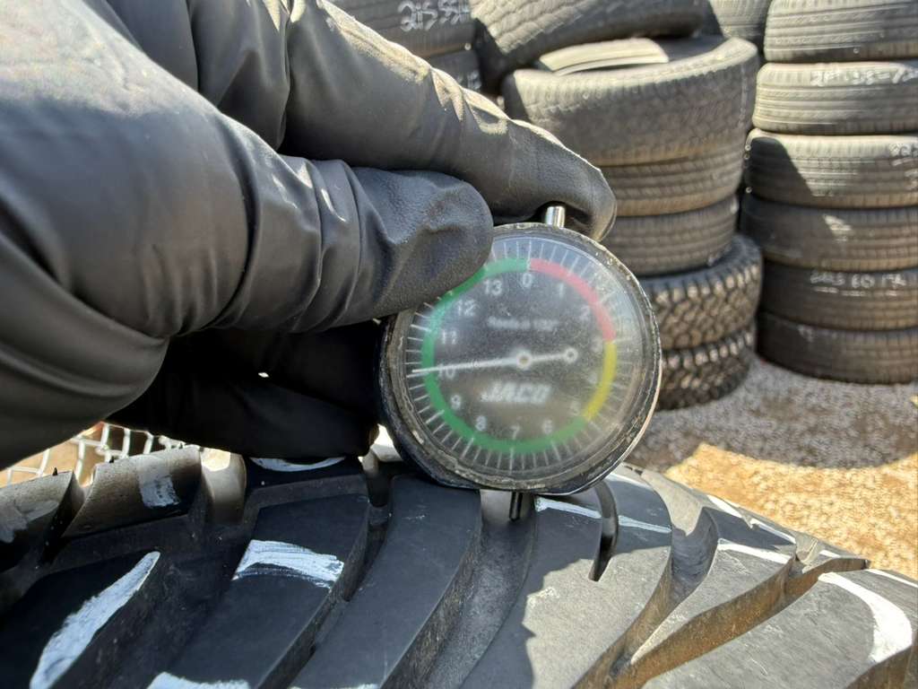 255/50R17 Pair (2 Used Tires) Riken Raptor ZR AS