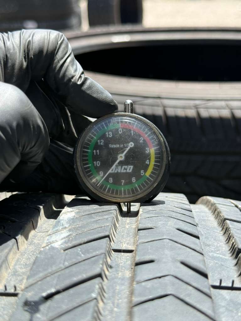 255/35R21 Pair (2 Ised Tires) Michelin Pilot Sport All Season 4