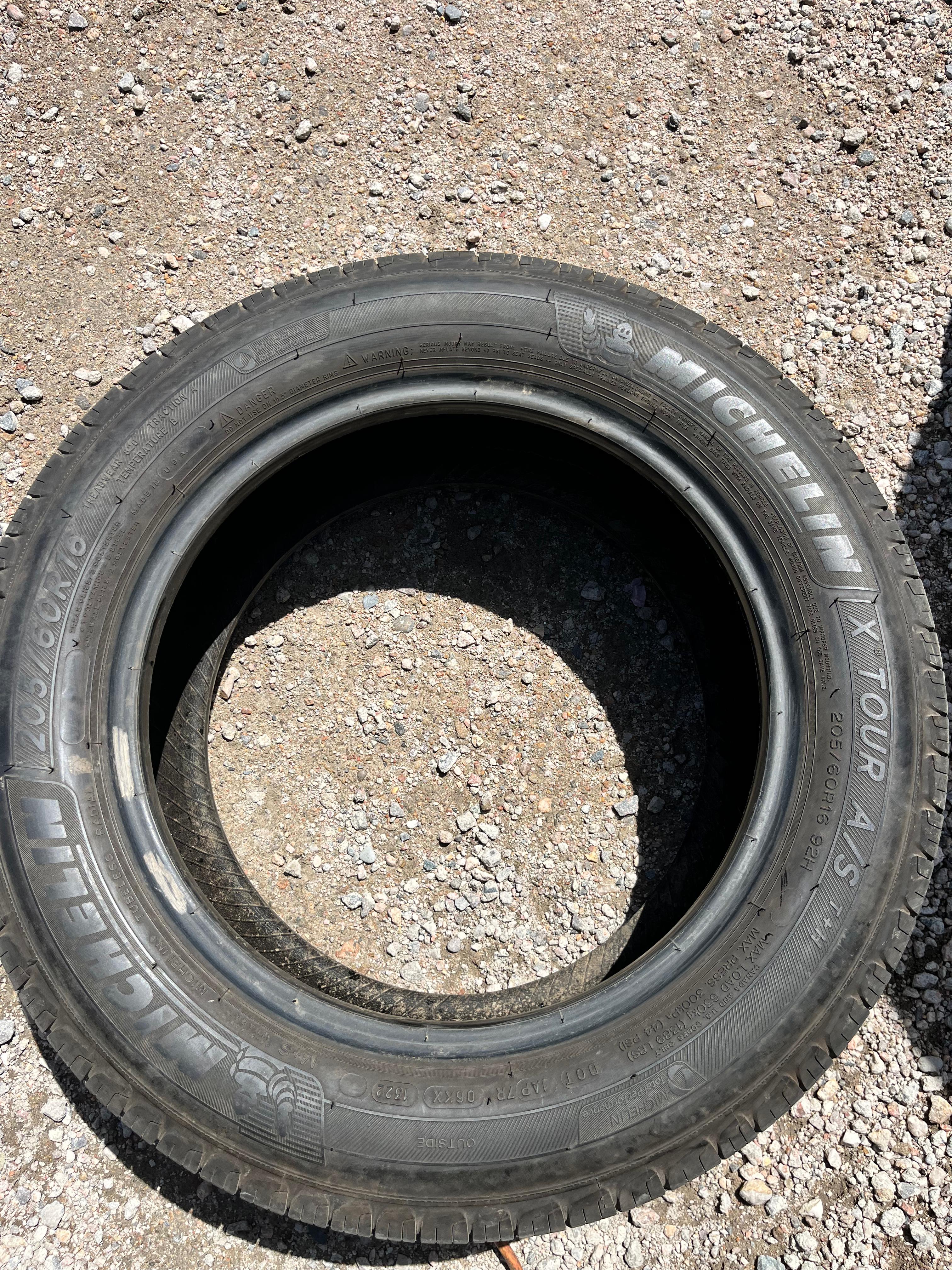 205/60R16 Set (4 Used Tires) Michelin X-Tour