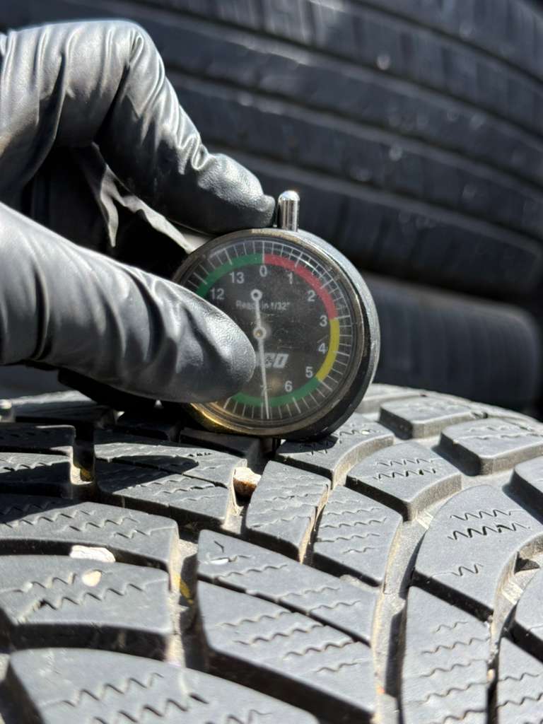 265/50R19 (3 Used Tires) Dunlop SP Winter Sport 3D