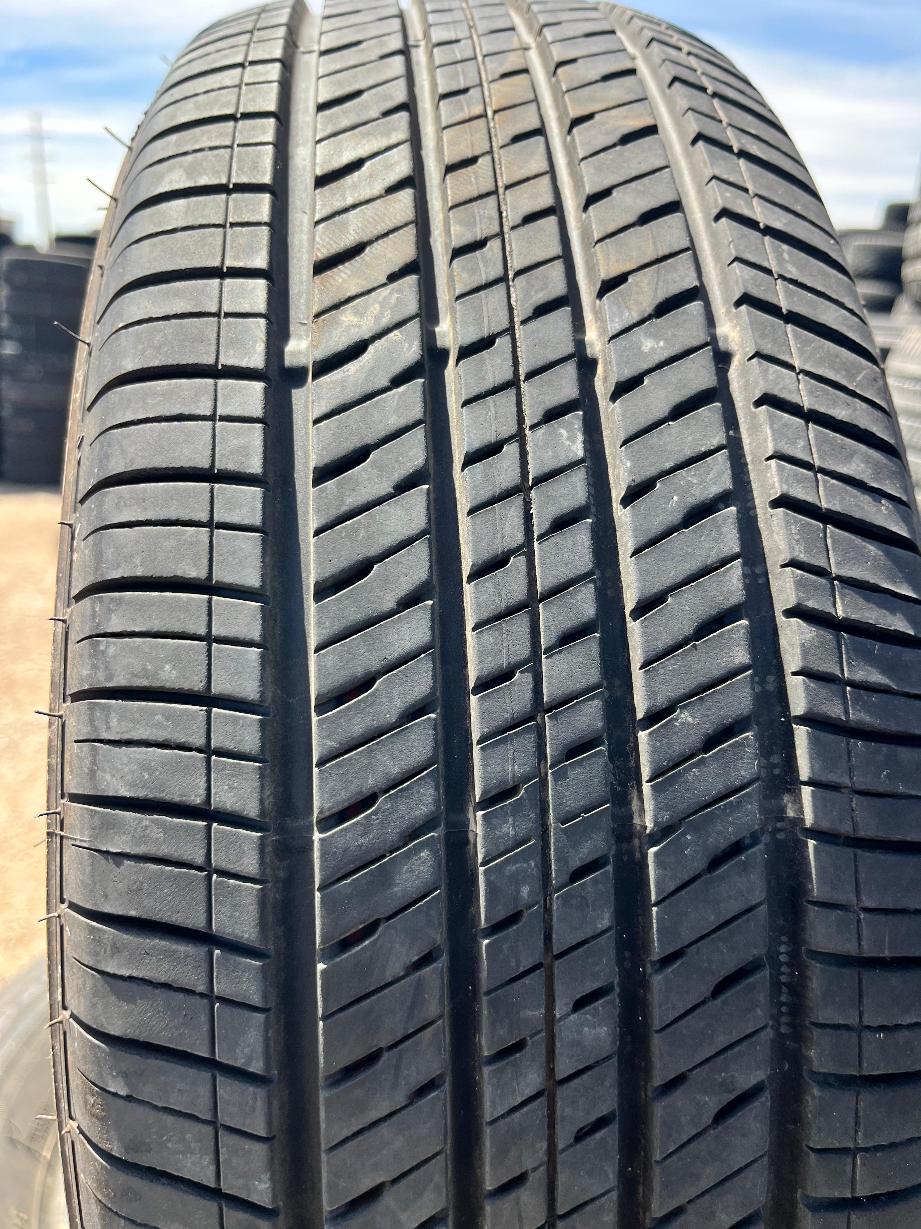 205/60R16 Pair (2 Used Tires) Bridgestone