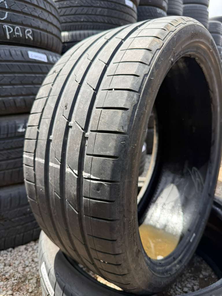 235/35R19 Pair (2 Used Tires) Hankook Ventus S1 Evo3