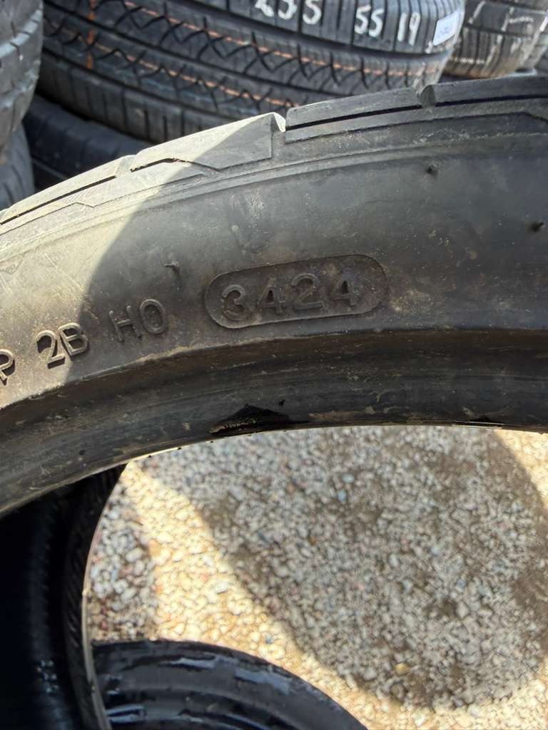 235/35R19 Pair (2 Used Tires) Hankook Ventus S1 Evo3