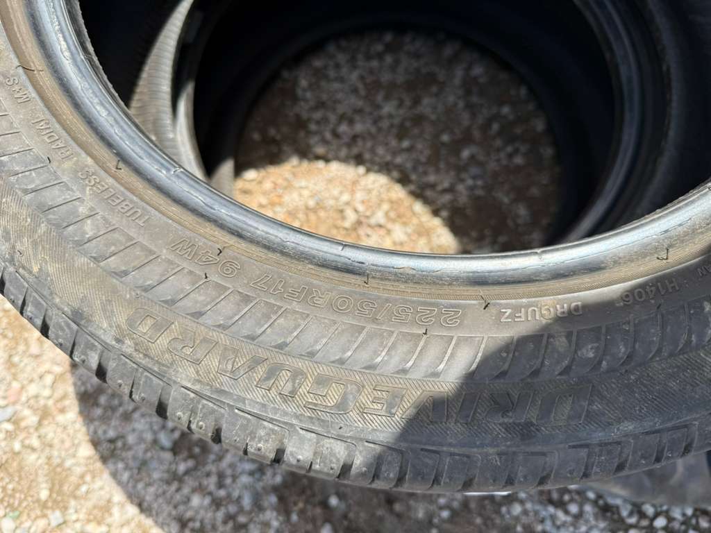 225/50R17 Pair (2 Used Tires) Bridgestone Driveguard