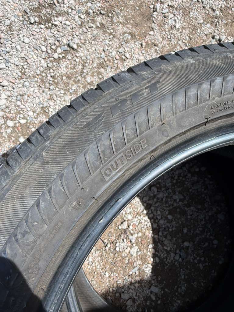 225/50R17 Pair (2 Used Tires) Bridgestone Driveguard