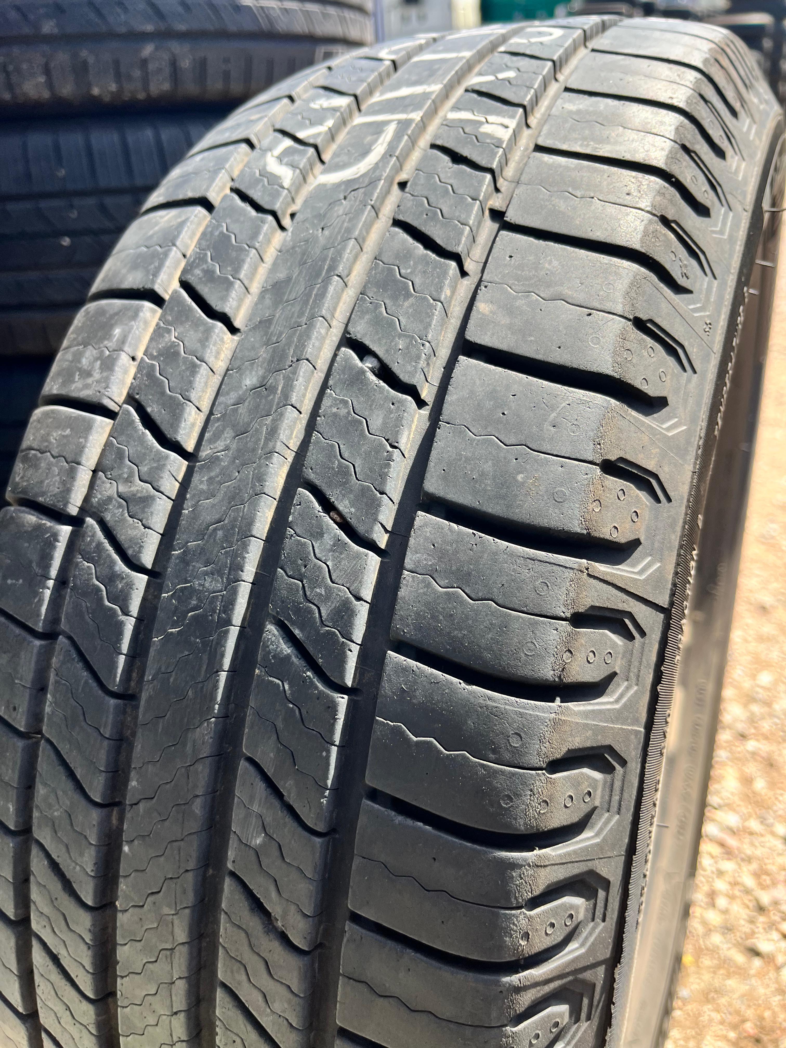 215/60R16 Pair (2 Used Tires) Michelin Defender