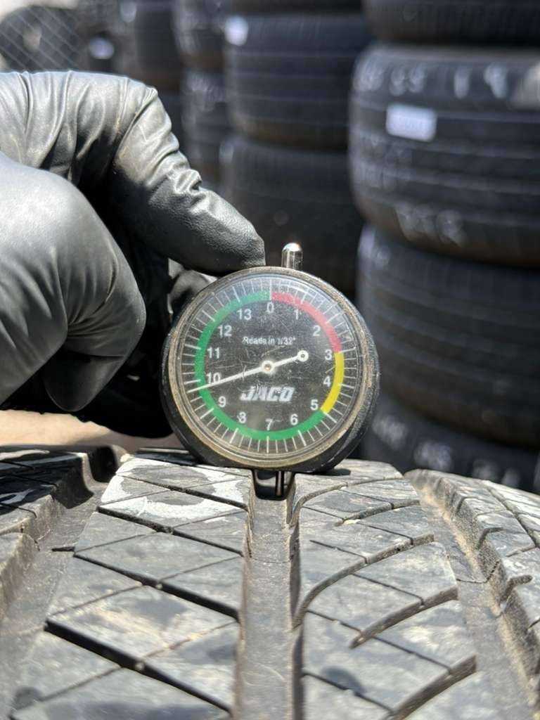 235/40R19 (3 Used Tires) Bridgestone Turanza EL 440