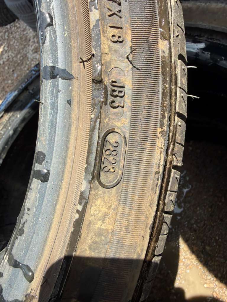 235/40R19 (3 Used Tires) Bridgestone Turanza EL 440