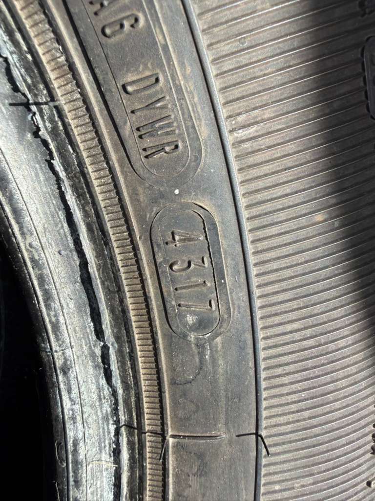 215/65R17 Set (4 Used Tires) Goodyear Wrangler SR-A