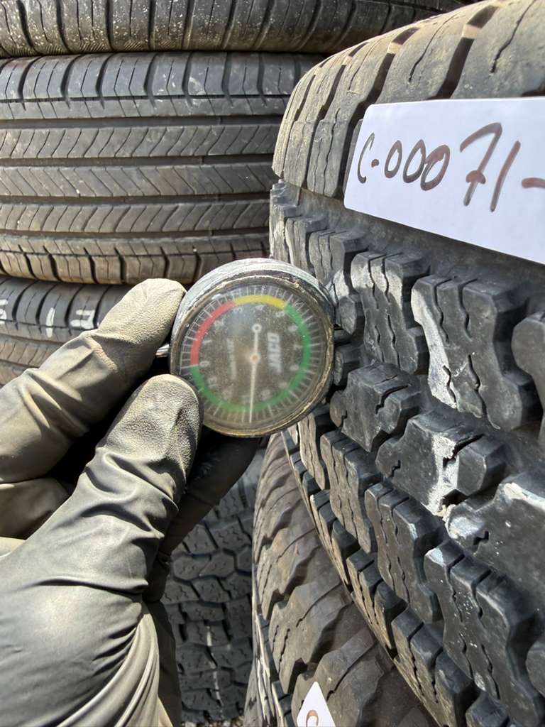 215/65R17 Set (4 Used Tires) Goodyear Wrangler SR-A