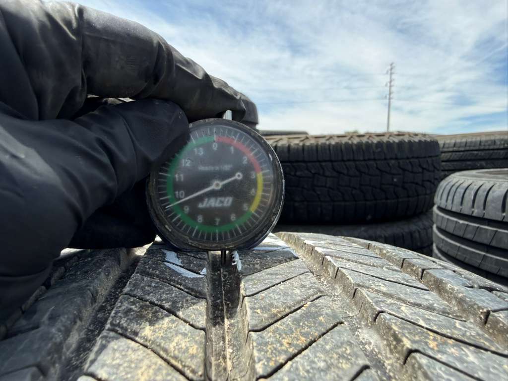 235/65R17 Set (4 Used Tires) Michelin Primacy