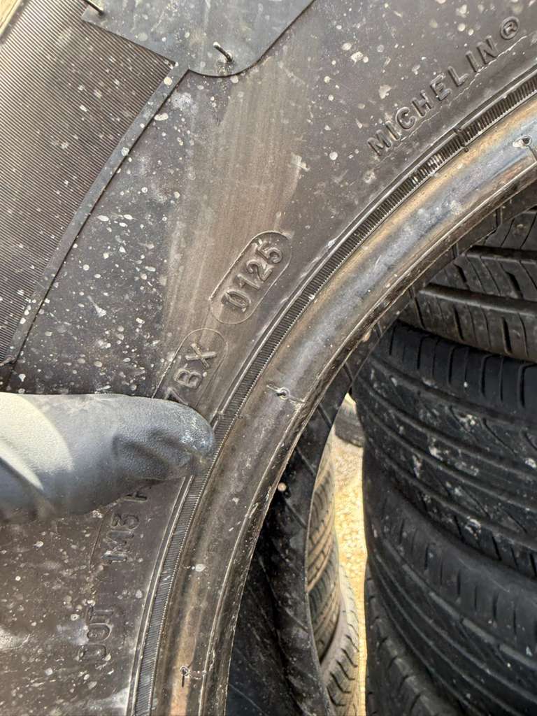 235/65R17 Set (4 Used Tires) Michelin Primacy