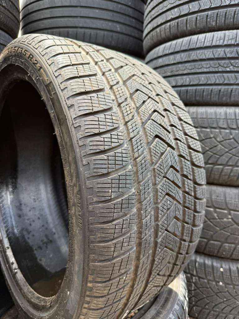 305/35R21 Pair (2 Used Tires) Pirelli Scorpion Winter