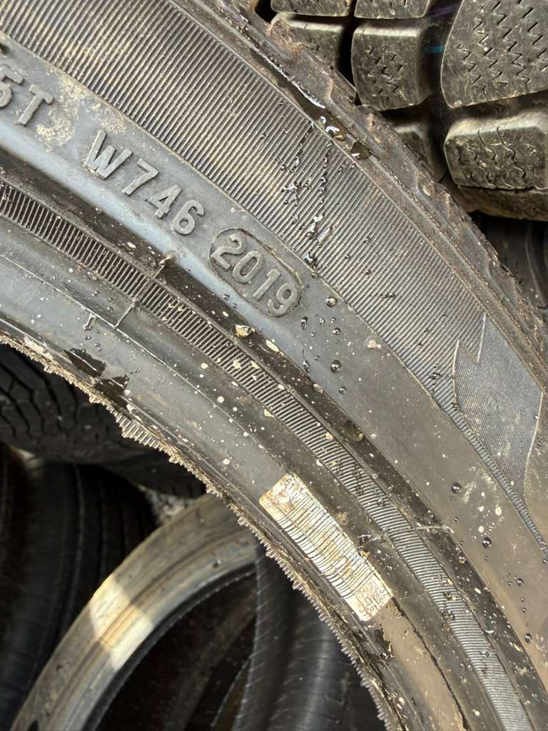 305/35R21 Pair (2 Used Tires) Pirelli Scorpion Winter