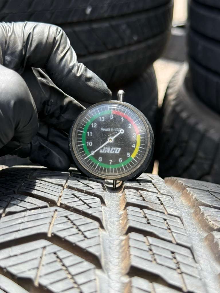 305/35R21 Pair (2 Used Tires) Pirelli Scorpion Winter
