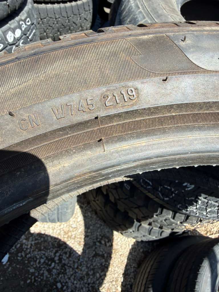 275/40R21 Set (4 Used Tires) Pirelli Scorpion Winter