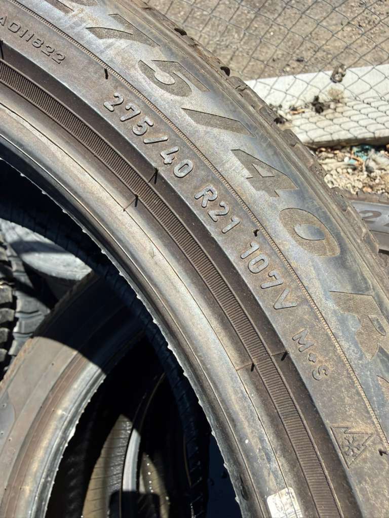 275/40R21 Set (4 Used Tires) Pirelli Scorpion Winter