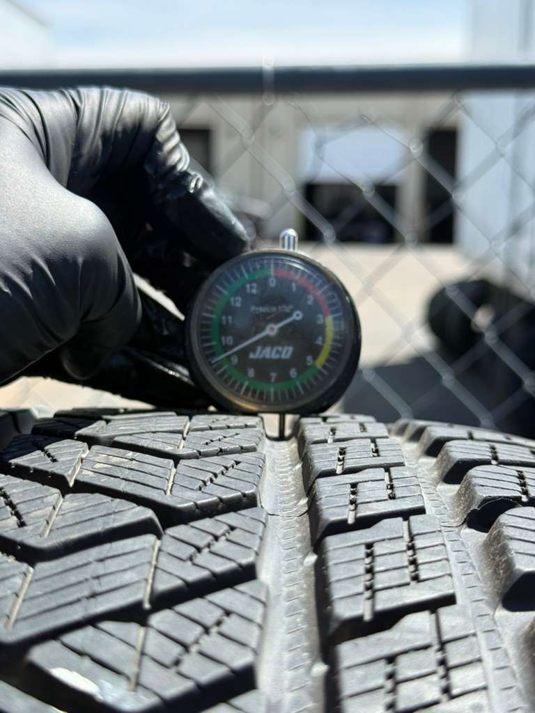 275/40R21 Set (4 Used Tires) Pirelli Scorpion Winter