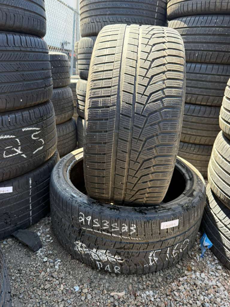 295/35R23 Pair (2 Used Tires) Hankook Winter i*cept Evo2
