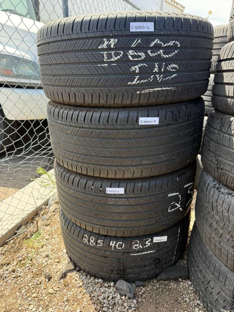 285/40R23 Set (4 Used Tires) Michelin Primacy All Season