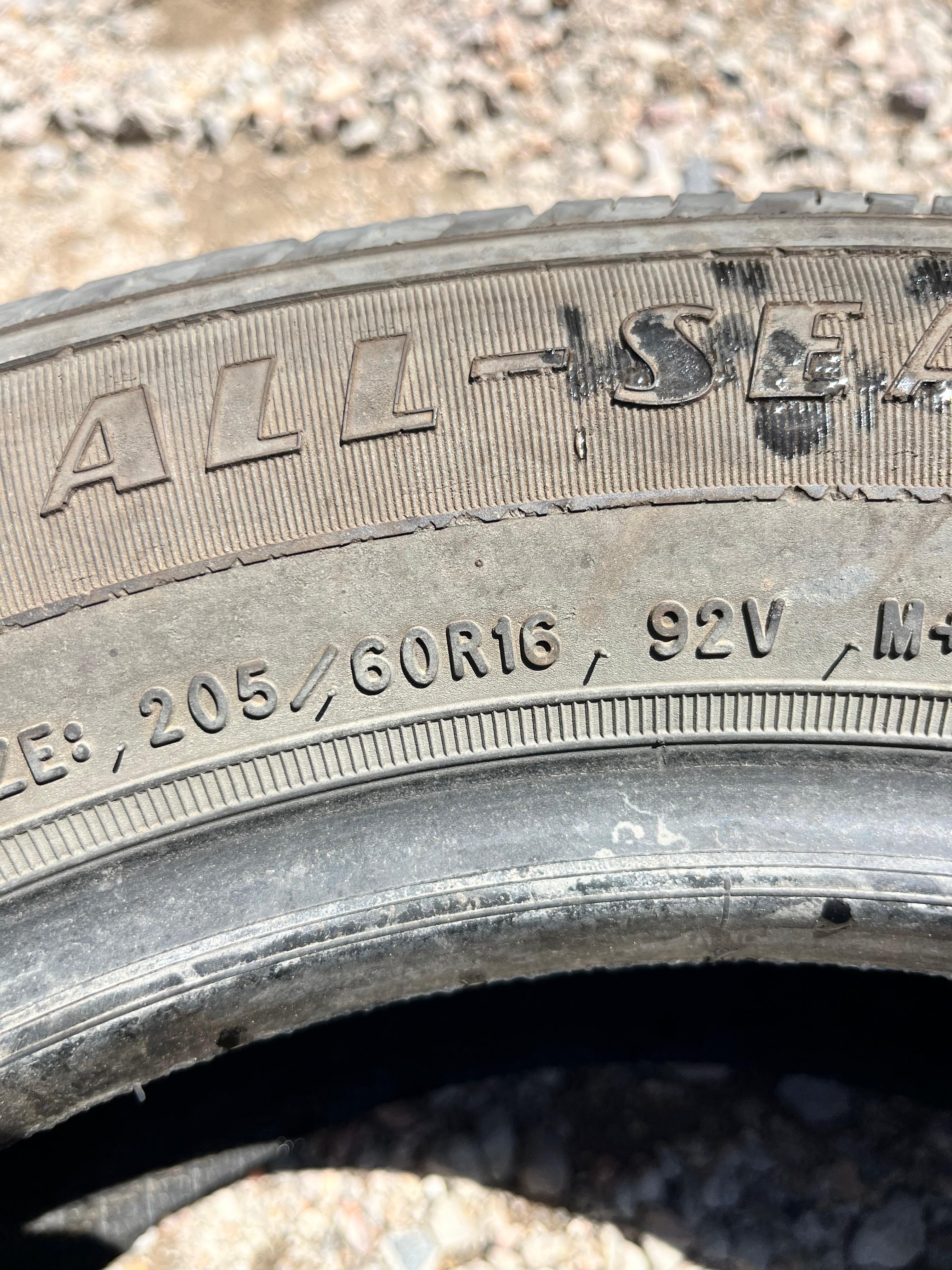 205/60R16 Pair (2 Used Tires) Goodyear Reliant