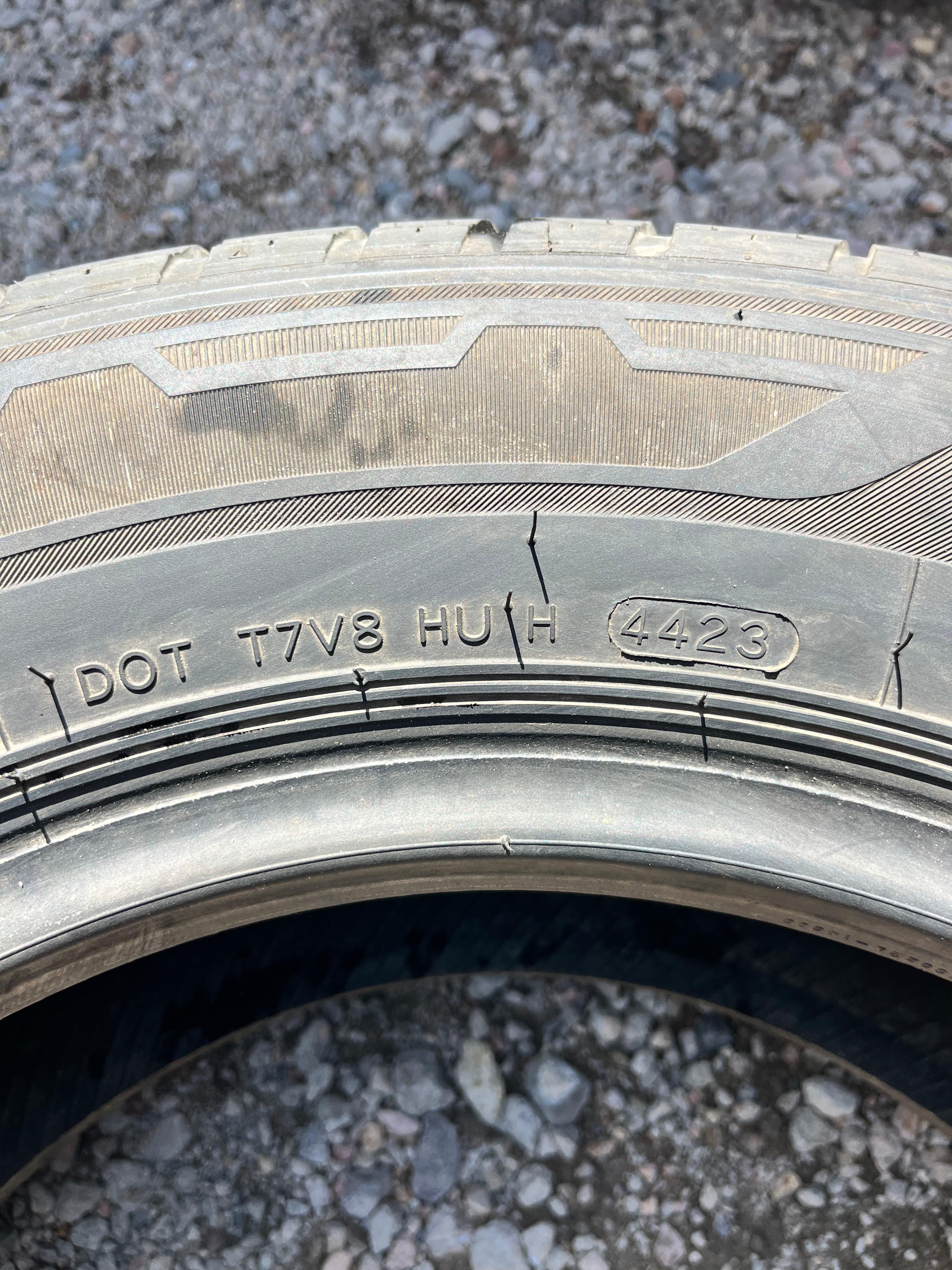 235/65R16C Pair (2 Used Tires) Hankook Dynapro HT