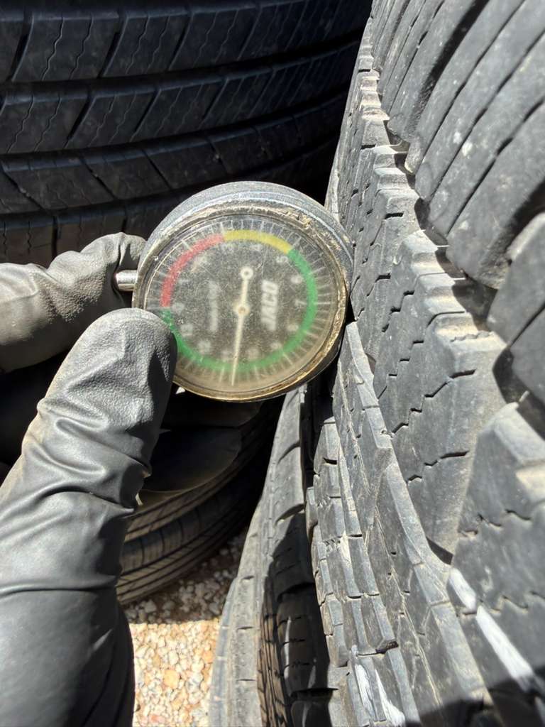 225/60R17 Set (4 Used Tires) Goodyear Assurance Weatheready