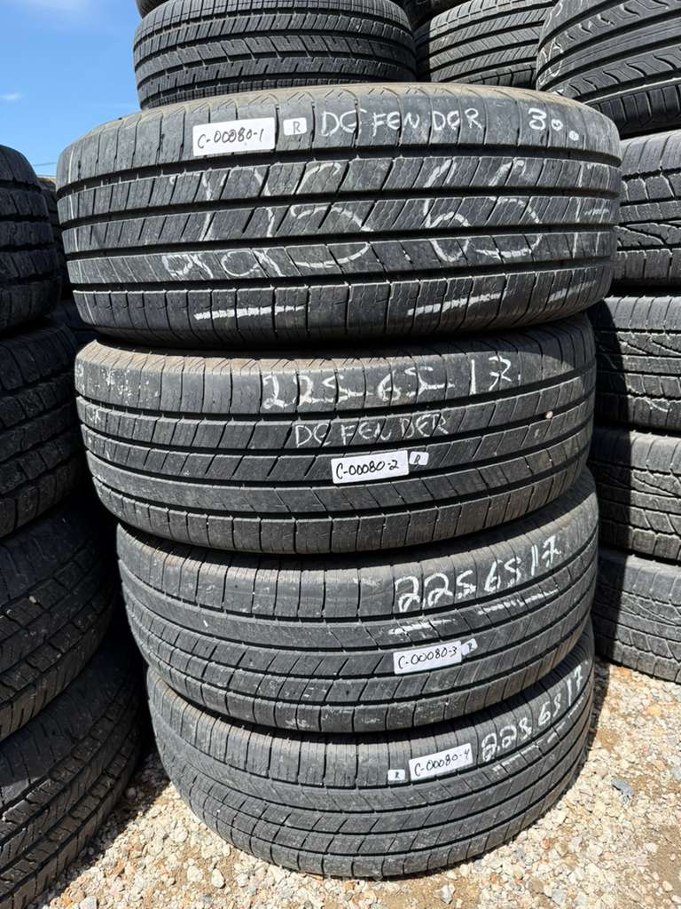 225/65R17 Set (4 Used Tires) Michelin Defender T+H