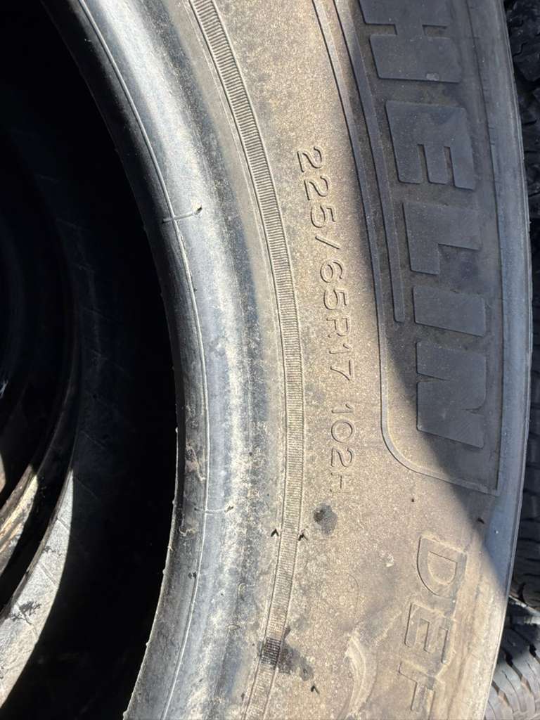 225/65R17 Set (4 Used Tires) Michelin Defender T+H