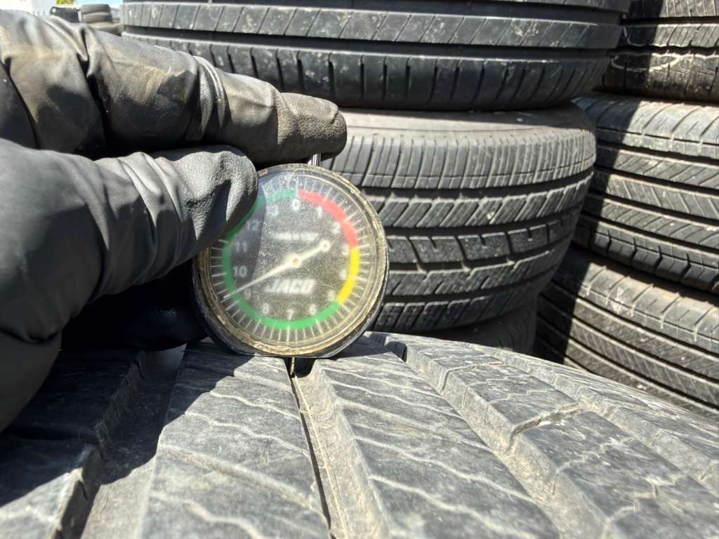 225/65R17 Set (4 Used Tires) Michelin Defender T+H