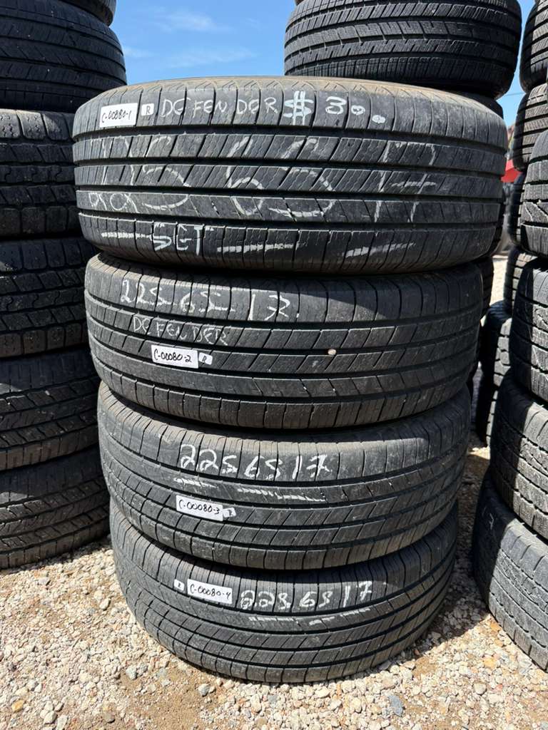 225/65R17 Set (4 Used Tires) Michelin Defender T+H