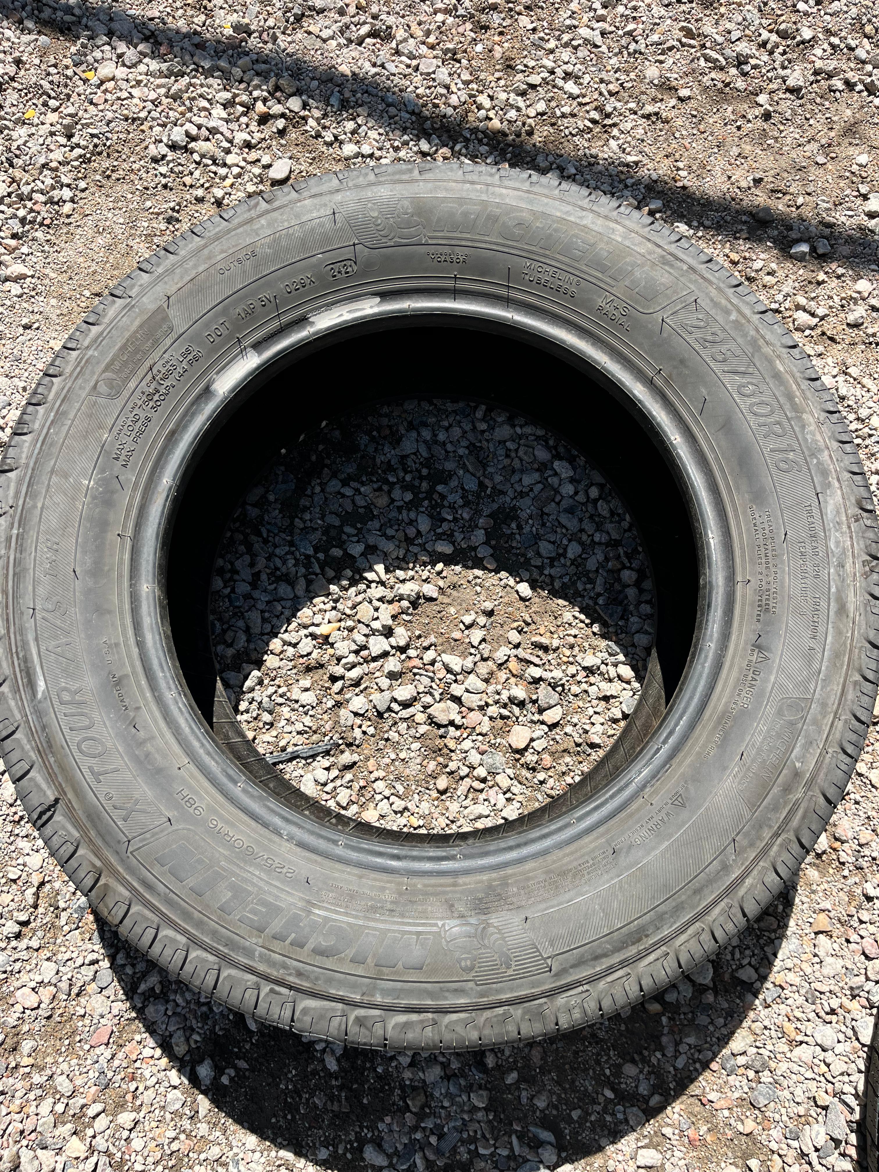 225/60R16 Set (4 Used Tires) MICHELIN X-Tour