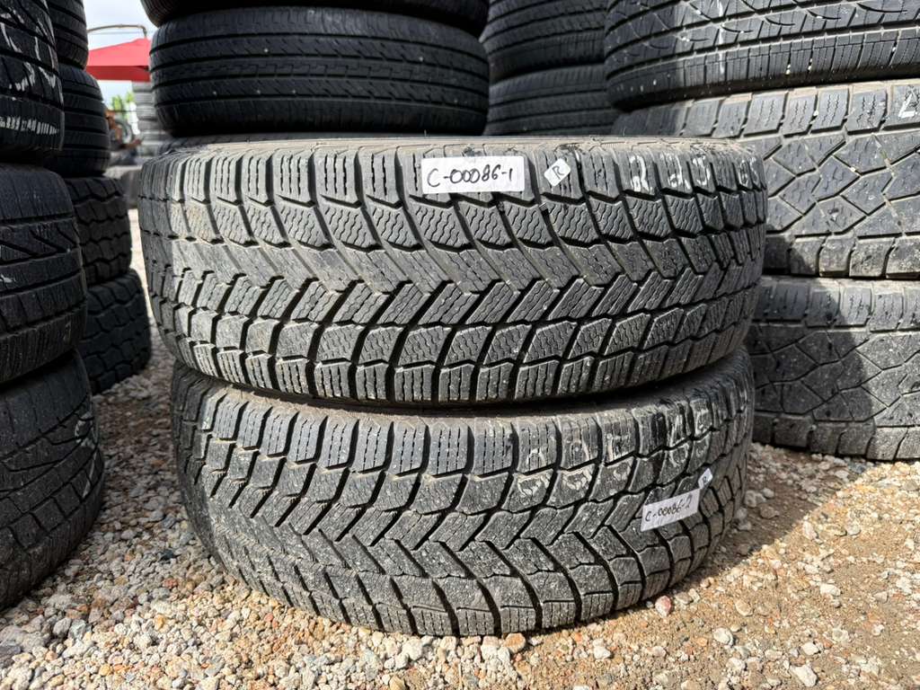 225/65R17 Pair (2 Used Tires)Michelin X-Ice snow suv