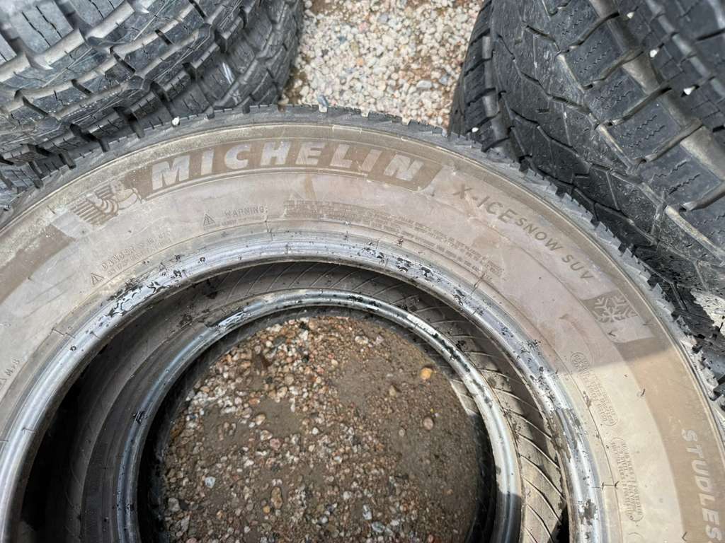 225/65R17 Pair (2 Used Tires)Michelin X-Ice snow suv