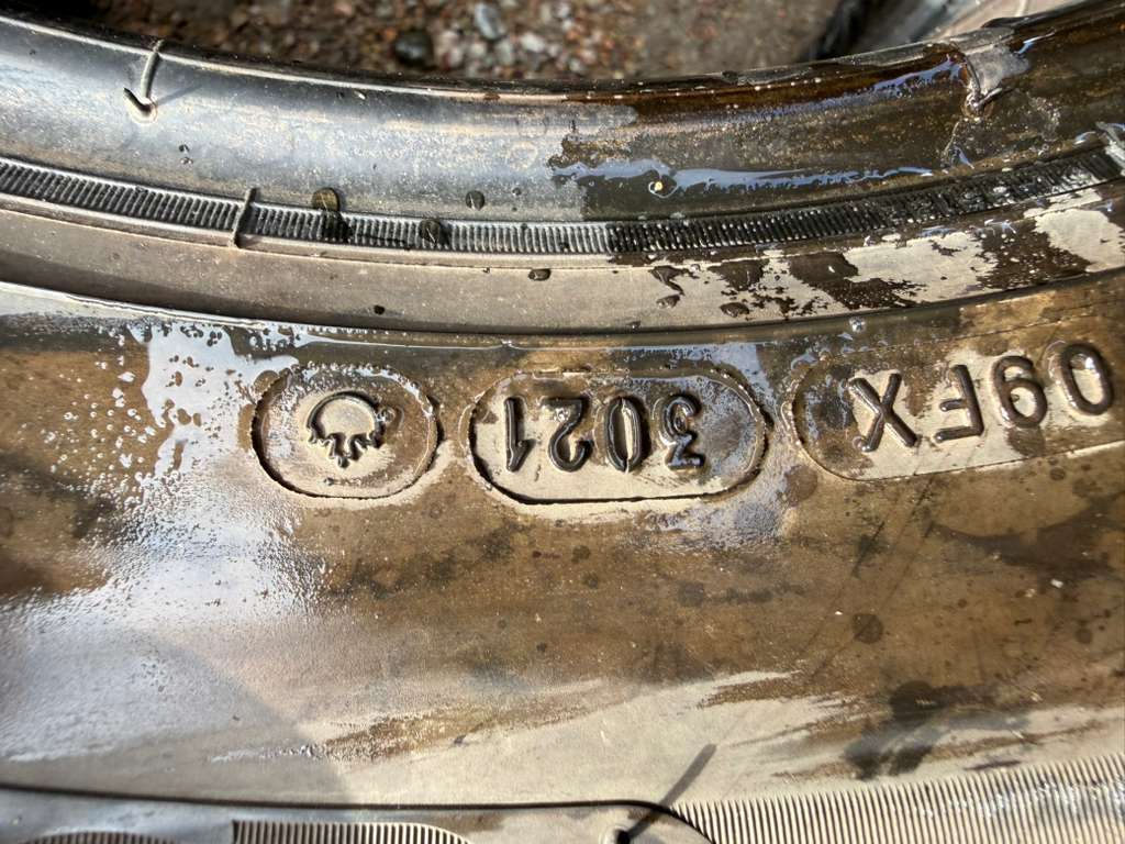 225/65R17 Pair (2 Used Tires)Michelin X-Ice snow suv