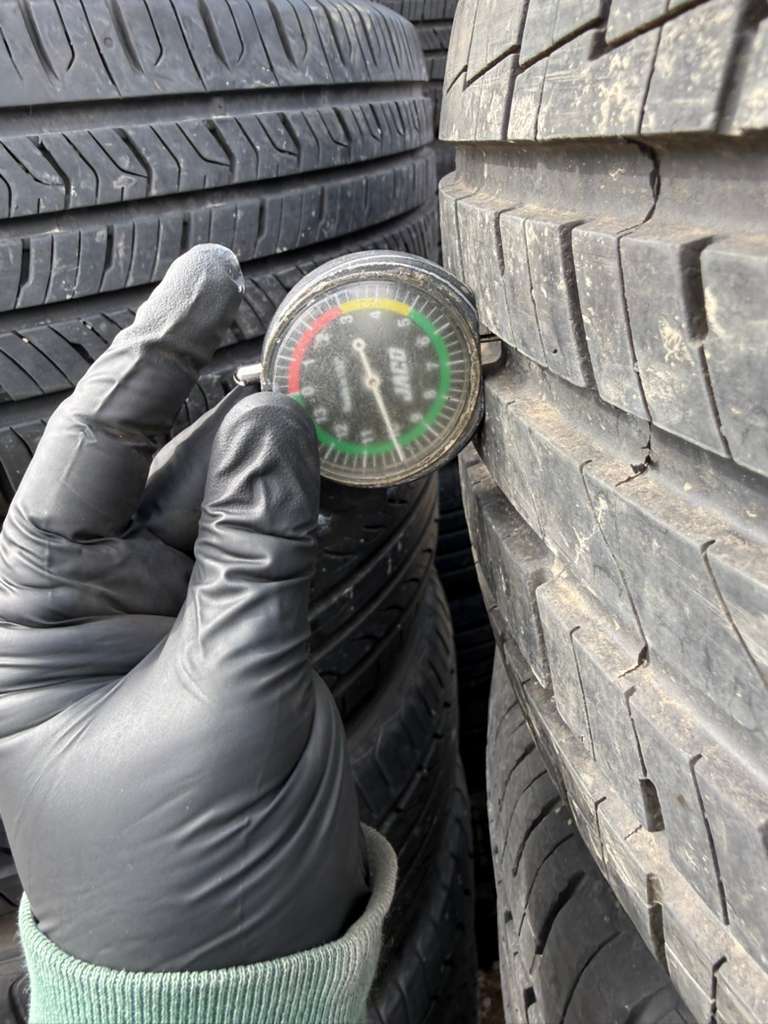 225/50R17  Set (4 Used Tires) Mastercaft Stratus