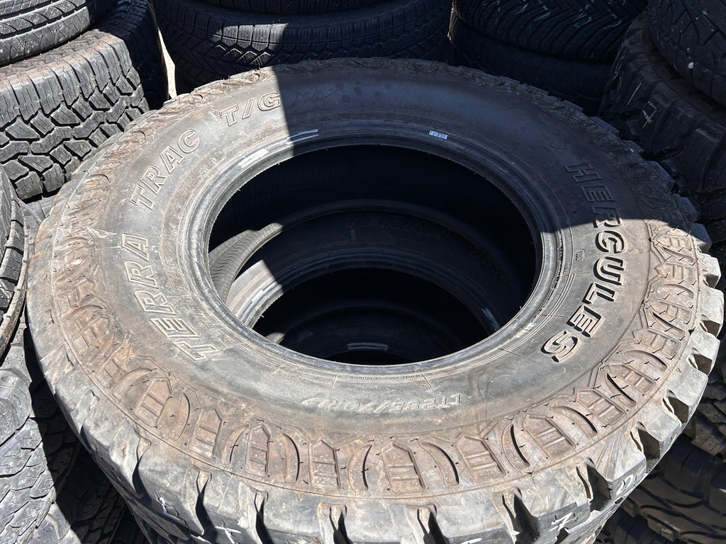 LT285/70R17  Pair (2 Used Tires) Hercules Terratrac TG