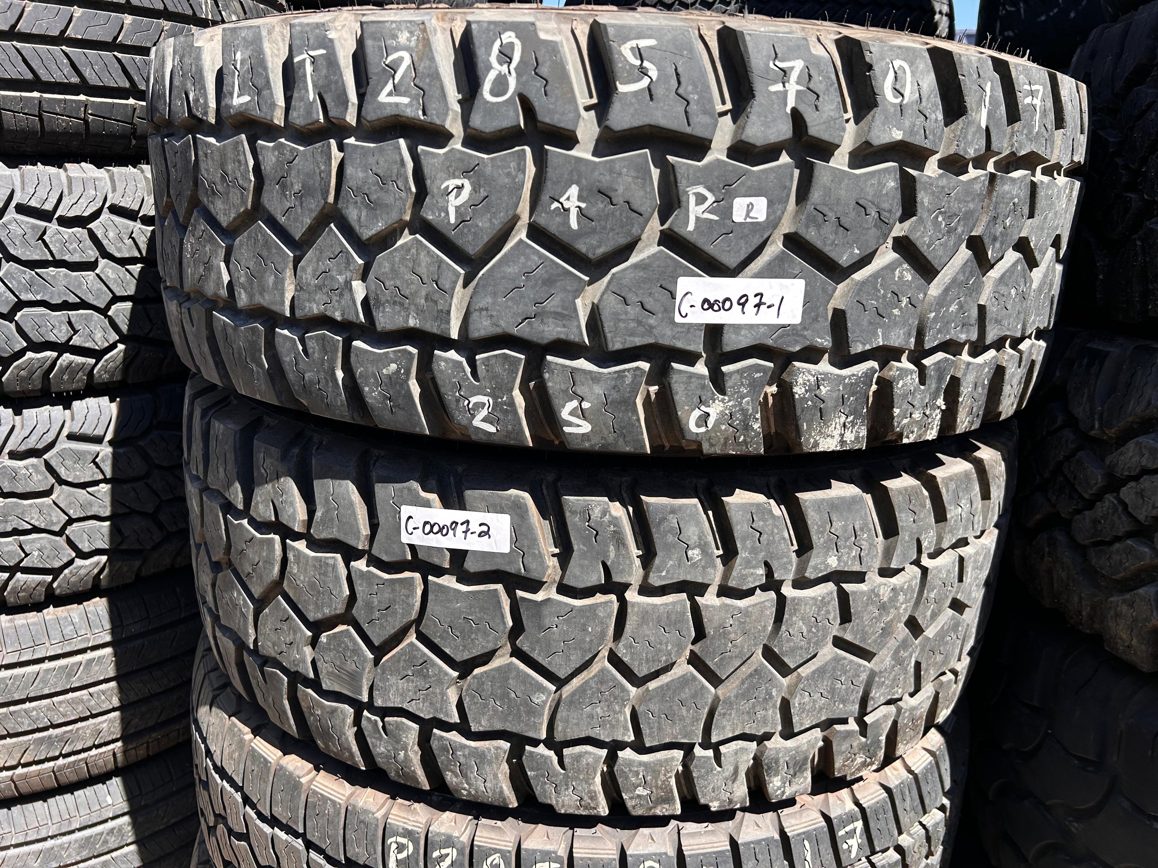 LT285/70R17  Pair (2 Used Tires) Hercules Terratrac TG