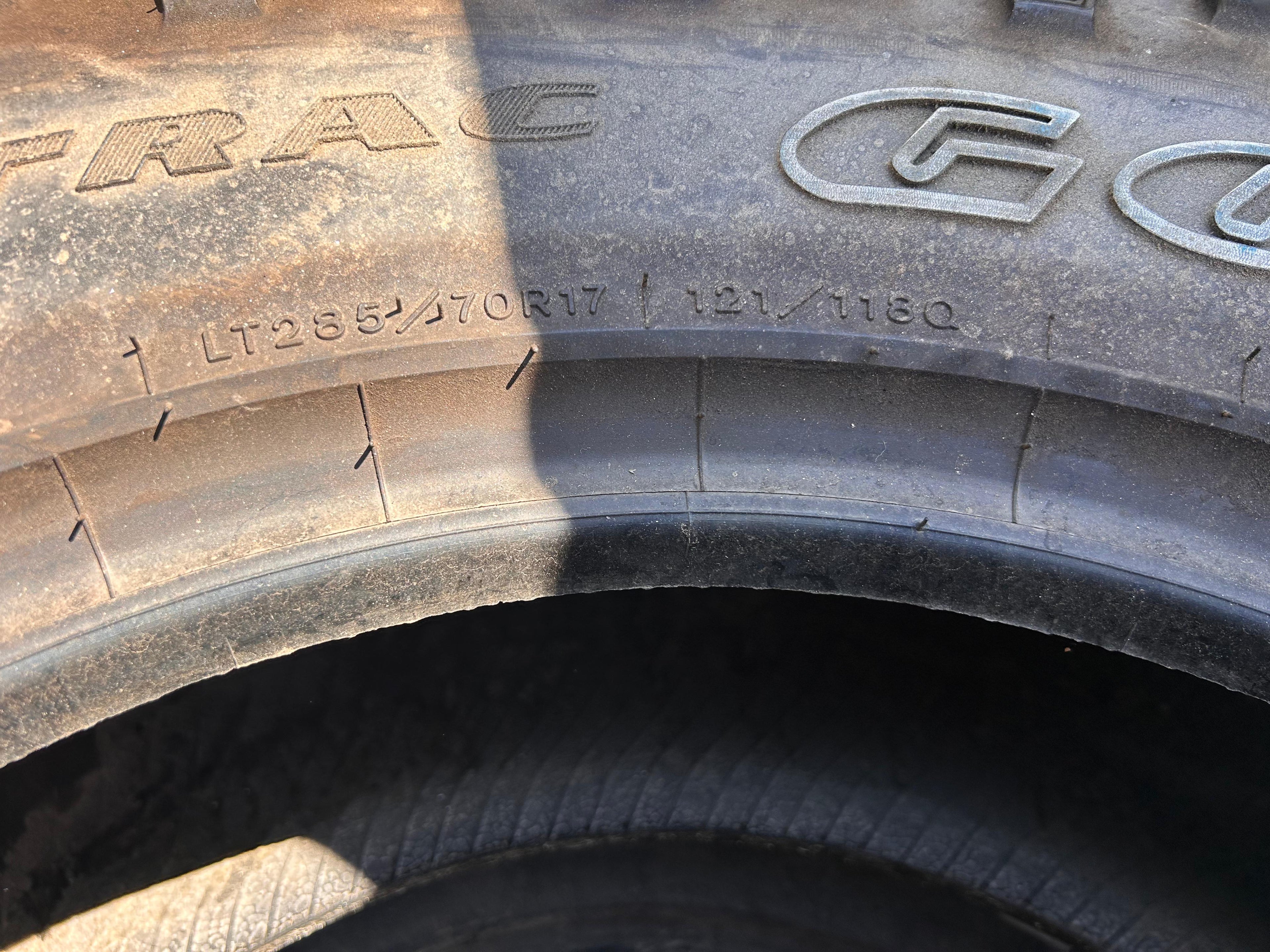 LT285/70R17  Pair (2 Used Tires) Goodyear Wrangler Duratrac