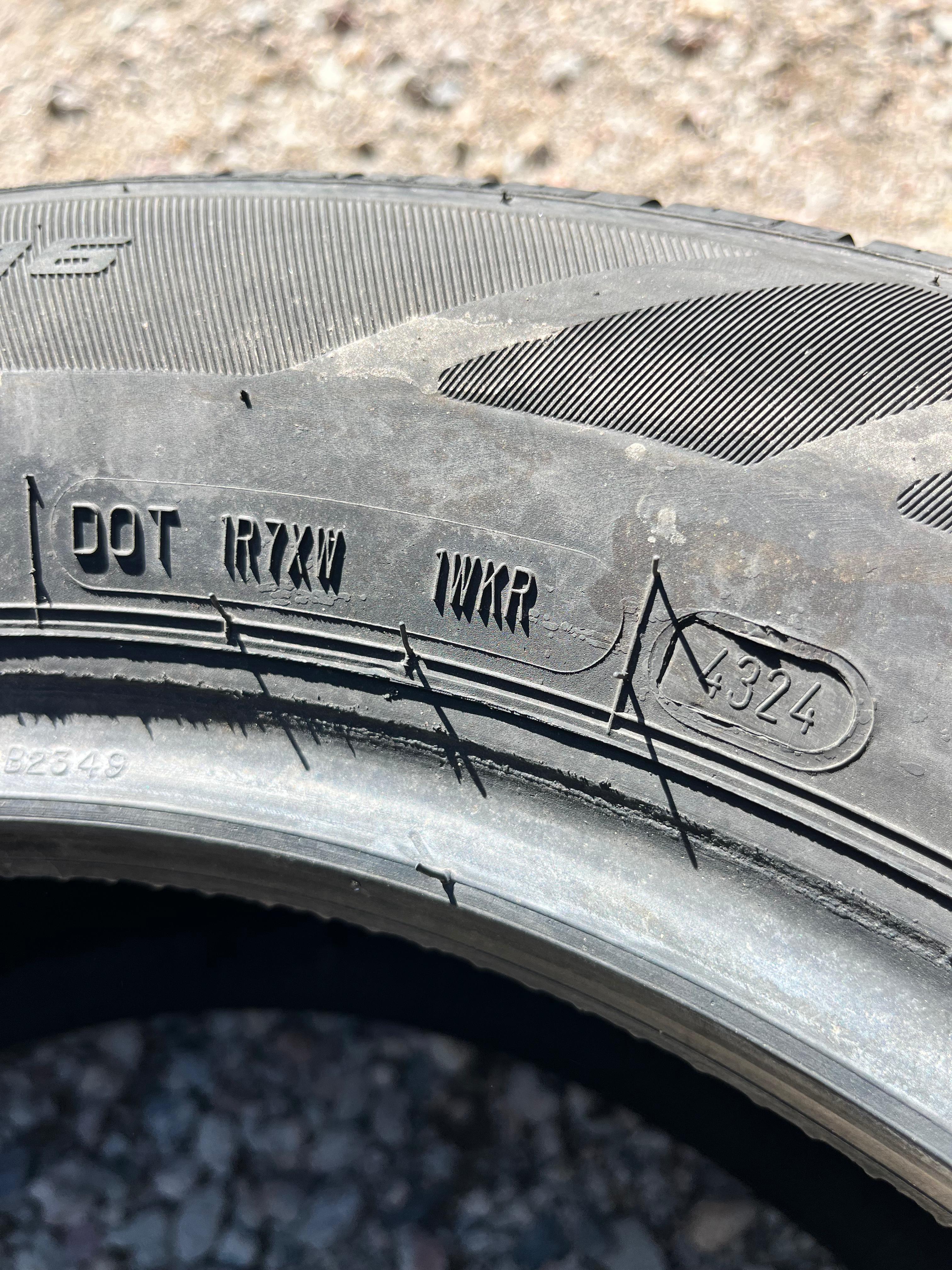 205/60R16 Pair (2 Used Tires) Cooper Endeavor